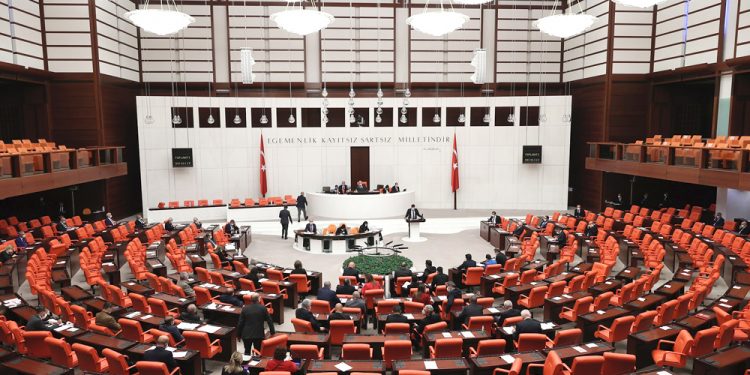 TBMM Genel Kurulu, Başkanvekili Süreyya Sadi Bilgiç başkanlığında toplandı. ( Halil Sağırkaya - Anadolu Ajansı )