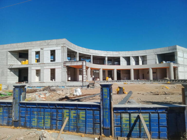 Milas Kültür Merkezi inşaatı sürüyor ….