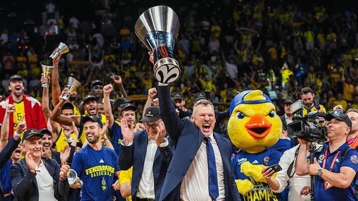 Tarihi Zafer! Fenerbahçe Beko EuroLeague Şampiyonu …
