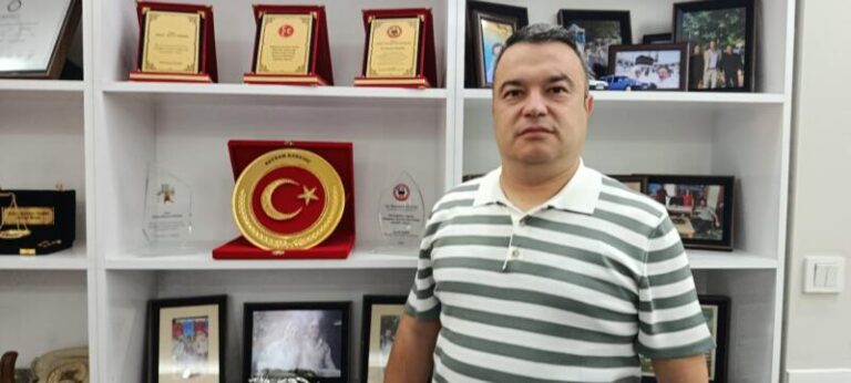 “Vatan sevgisi tartışmaya açılmamalı”