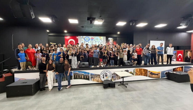 Cumhuriyet Bayramı ‘Satranç Turnuvası’ tamamlandı …