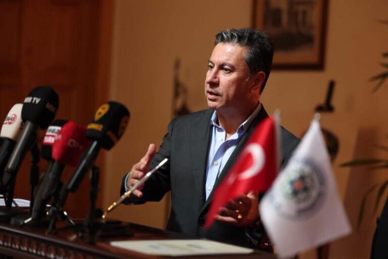 Ahmet Aras CHP’den ayrıldı: “Benim tarafım Muğla”